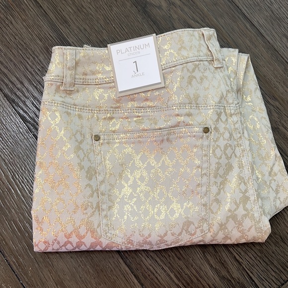 Chicos beige platinum denim ankle pants with metallic gold lattice design - Picture 9 of 16